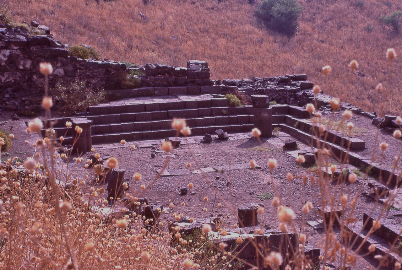 img047